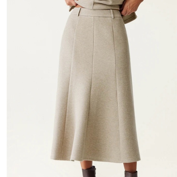 OGL High waisted wool blend umbrella hem Midi skirt size M NWT - Picture 2 of 12